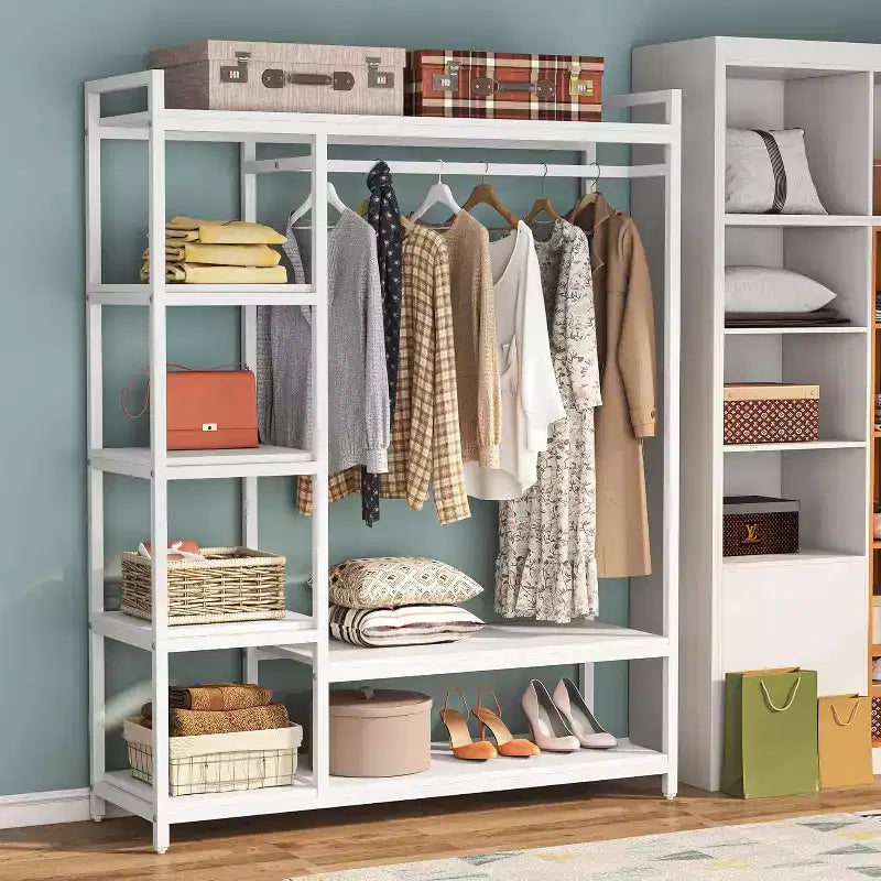 Portant à vêtements robuste Lantine avec étagères en bois