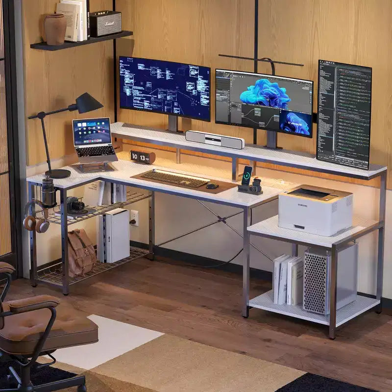 Bestier 71,5 LED Bureau Gaming avec Prise de Courant, Bureau d'Angle en Forme de L avec Support Moniteur