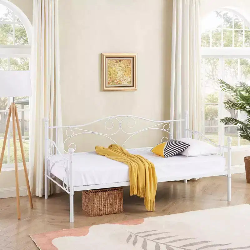 Lit de repos classique VECELO, taille double, avec design épuré, lit-plateforme en métal avec tête de lit, lit de repos pour petits espaces, chambre à coucher/salon/chambre d'amis