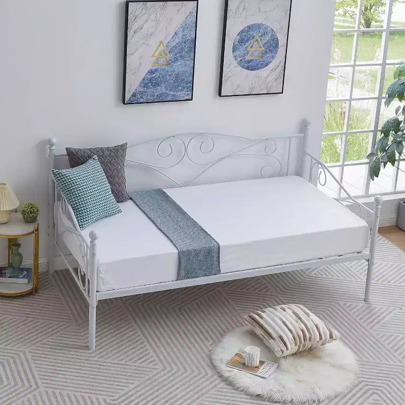 Lit de repos classique VECELO, taille double, avec design épuré, lit-plateforme en métal avec tête de lit, lit de repos pour petits espaces, chambre à coucher/salon/chambre d'amis