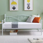Lit de repos classique VECELO, taille double, avec design épuré, lit-plateforme en métal avec tête de lit, lit de repos pour petits espaces, chambre à coucher/salon/chambre d'amis