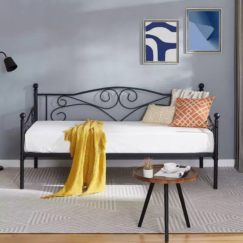 Lit de repos classique VECELO, taille double, avec design épuré, lit-plateforme en métal avec tête de lit, lit de repos pour petits espaces, chambre à coucher/salon/chambre d'amis
