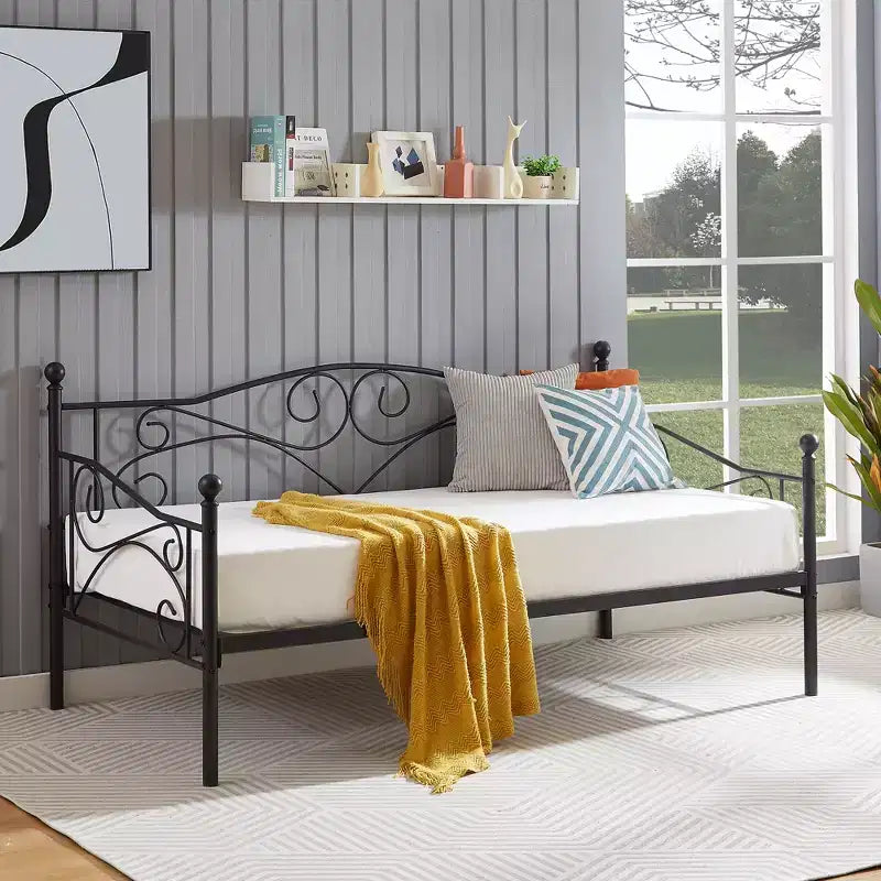 Lit de repos classique VECELO, taille double, avec design épuré, lit-plateforme en métal avec tête de lit, lit de repos pour petits espaces, chambre à coucher/salon/chambre d'amis