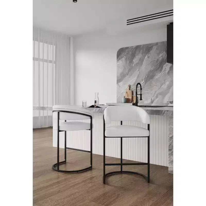 Lot de 2 tabourets de bar à hauteur de comptoir modernes rembourrés en similicuir Augusta de Manhattan Comfort