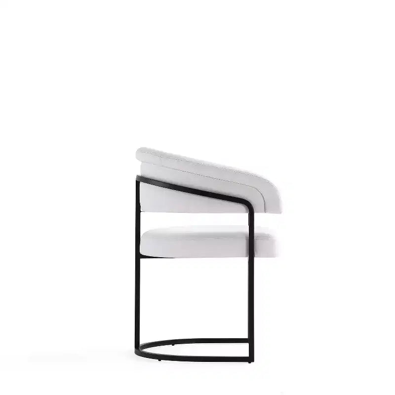 Lot de 6 chaises de salle à manger modernes rembourrées en similicuir Augusta de Manhattan Comfort