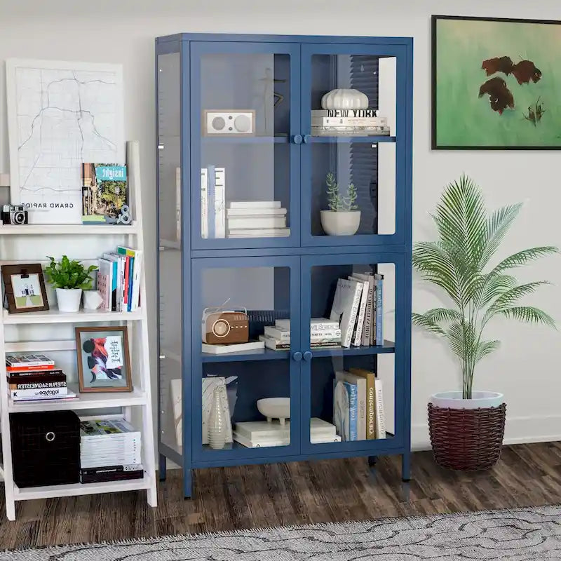 Meuble de rangement à quatre portes vitrées avec étagères et pieds réglables en acier laminé à froid