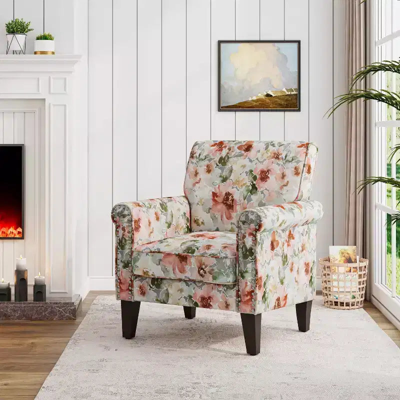 Fauteuil d'appoint traditionnel à accoudoirs roulés Handy Living Janet avec clous en étain et motif floral