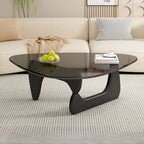 Table basse triangulaire en bois avec plateau en verre