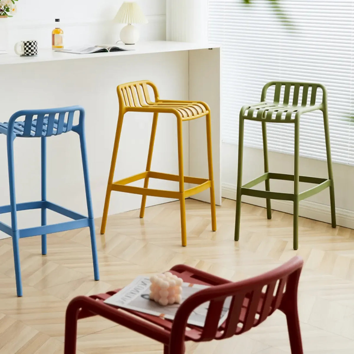 Tabouret de Bar Minimaliste en Plastique pour Intérieur Extérieur