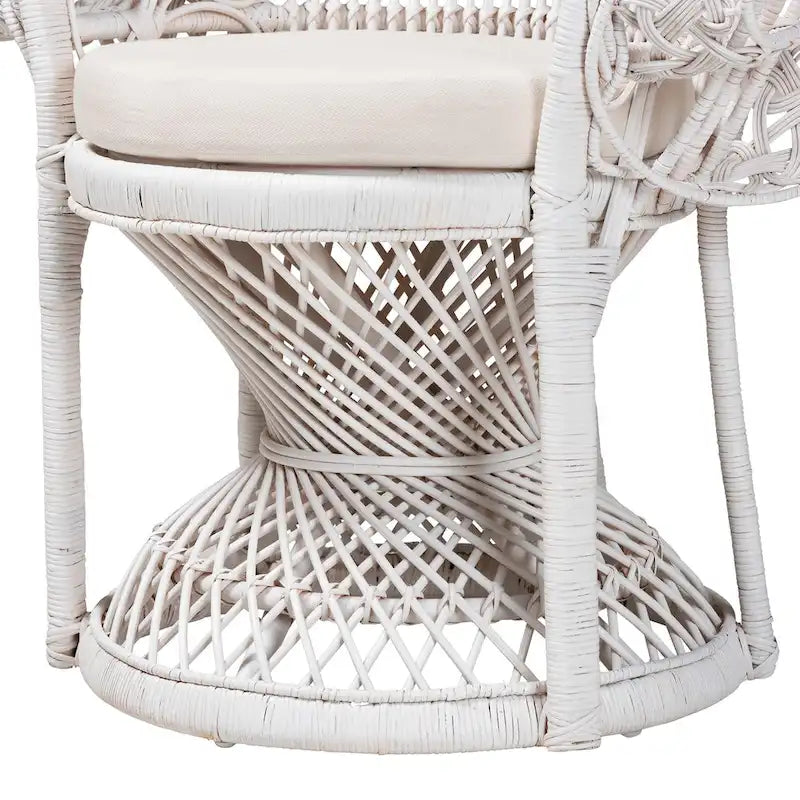 Chaise paon Kallima de style bohème moderne en rotin naturel blanc