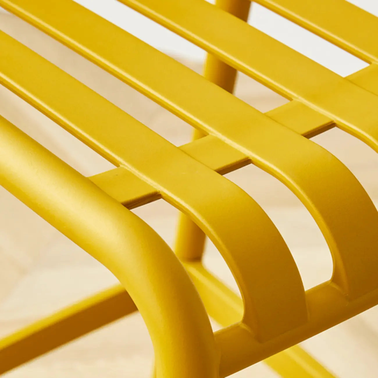 Tabouret de Bar Minimaliste en Plastique pour Intérieur Extérieur