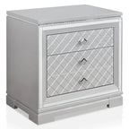Ensemble de chambre à coucher 5 pièces avec panneau capitonné en bois argenté Seleena Glam et port USB par Furniture of America