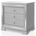 Ensemble de chambre à coucher 5 pièces avec panneau capitonné en bois argenté Seleena Glam et port USB par Furniture of America