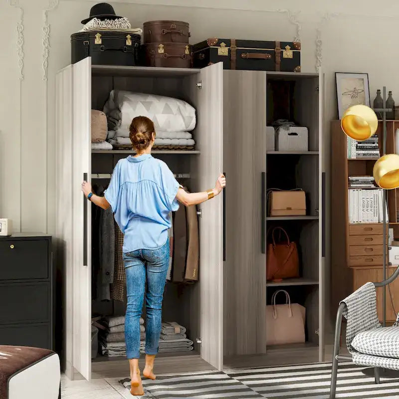 Armoire moderne autoportante en bois massif avec étagères de rangement
