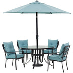 Ensemble de salle à manger Hanover Lavallette 5 pièces bleu océan avec 4 chaises fixes, une table ronde en verre de 52 pouces, un parasol et une base