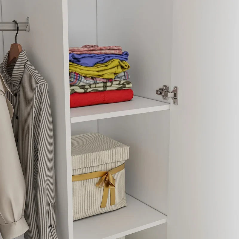 Armoire moderne autoportante en bois massif avec étagères de rangement